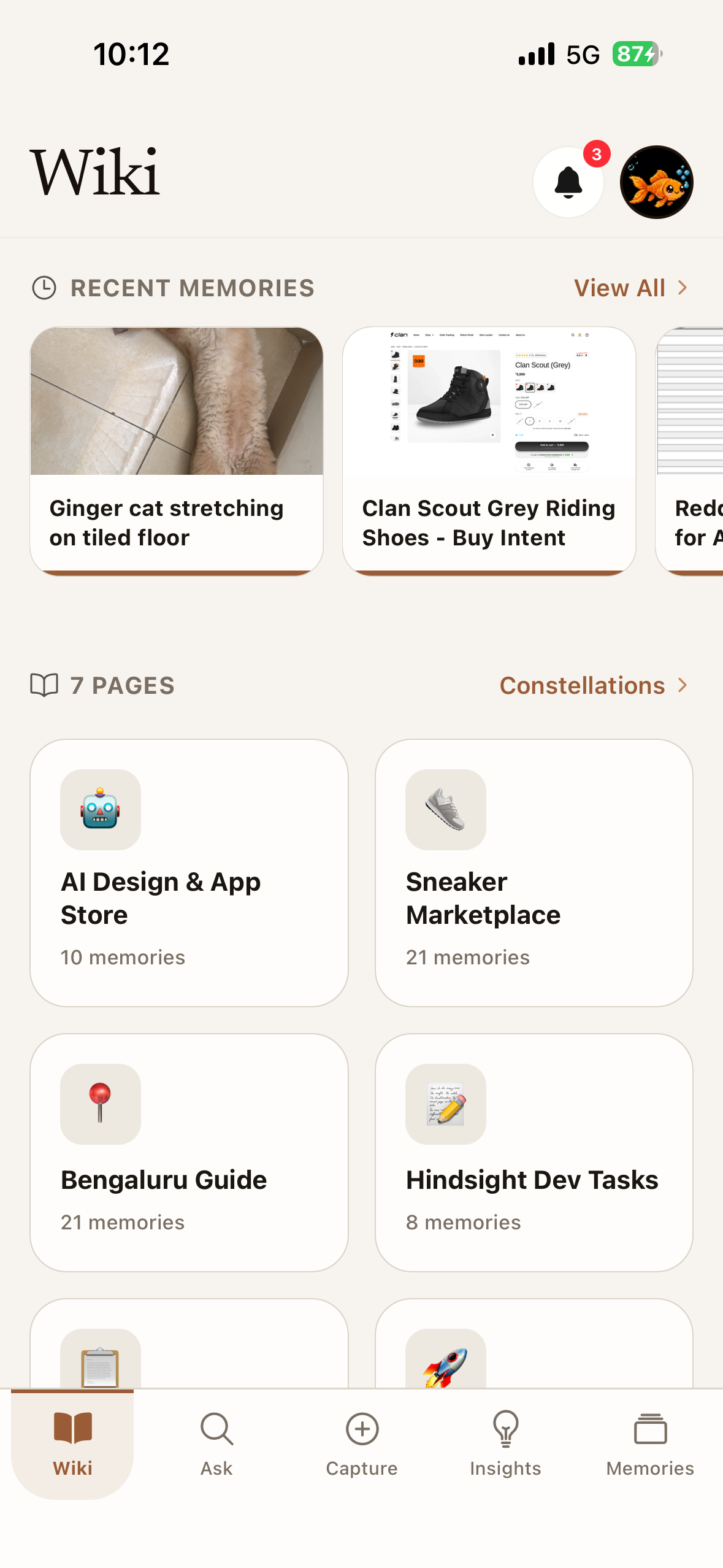Hindsight App Features and Subscription Options